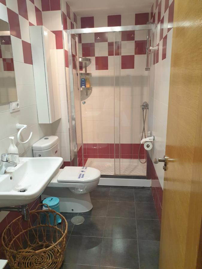Apartamento Cine Colon 2 Ribadeo Eksteriør billede