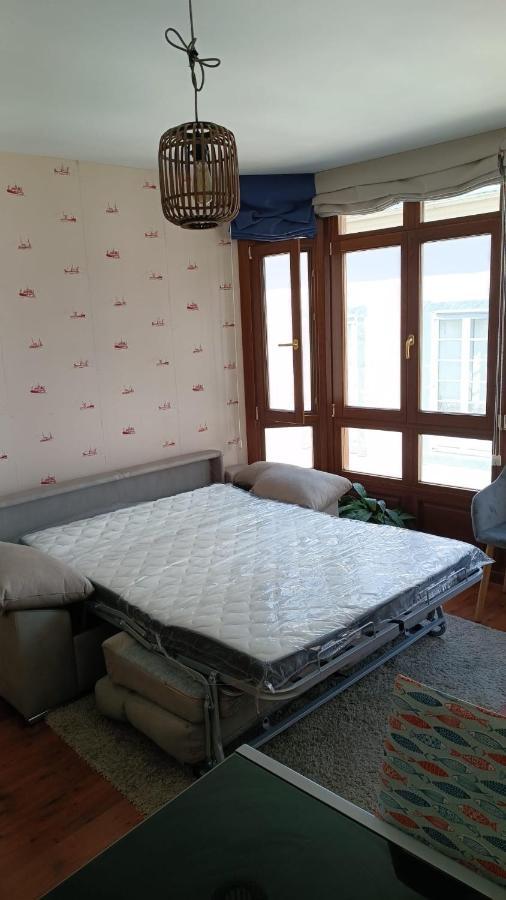 Apartamento Cine Colon 2 Ribadeo Eksteriør billede