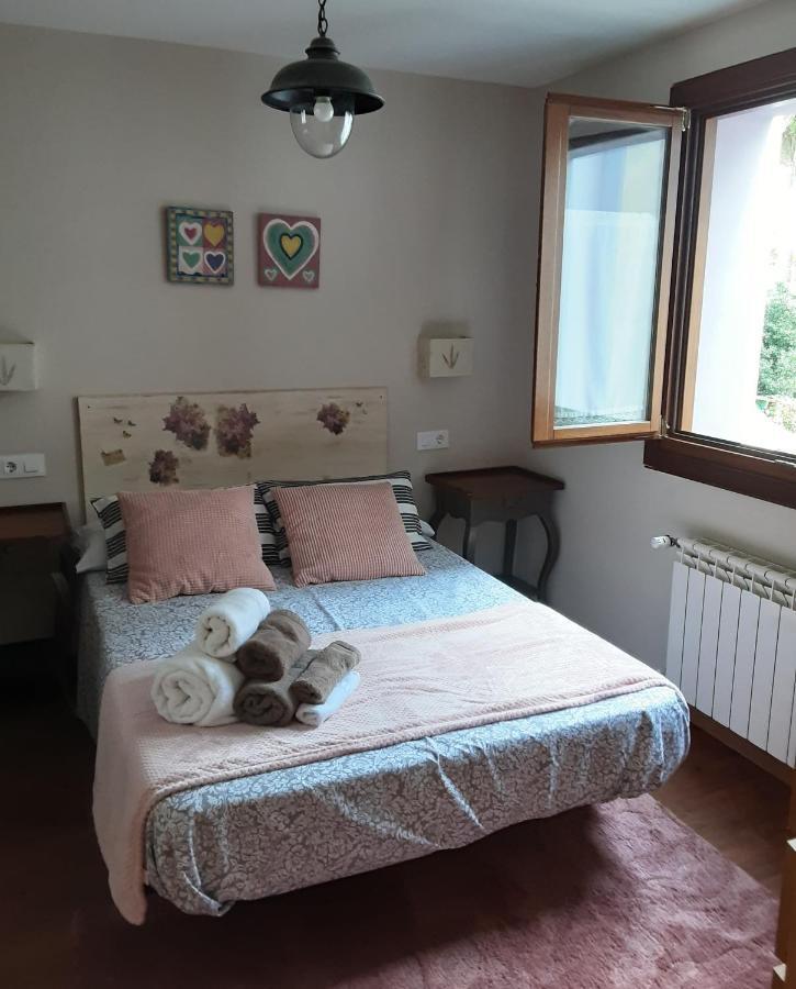 Apartamento Cine Colon 2 Ribadeo Eksteriør billede